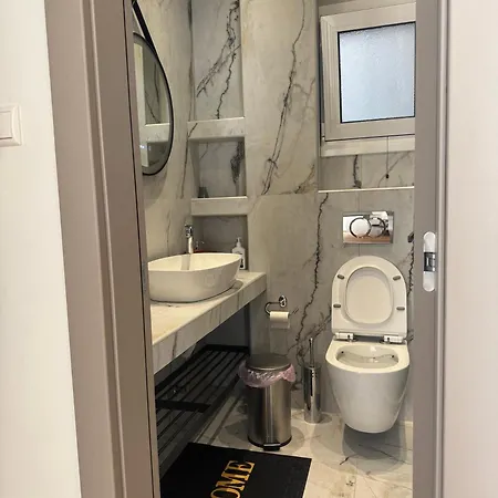 The Ancient Theatron Luxury * לריסה